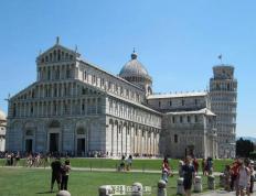 比萨：中韩无证导游非法介绍比萨斜塔 面临巨额罚款