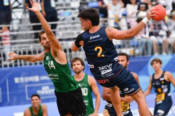 （成都世运会）沙滩手球(qiú)——男子半(bàn)决赛：葡萄牙隊(duì)胜西(xī)班牙隊(duì)