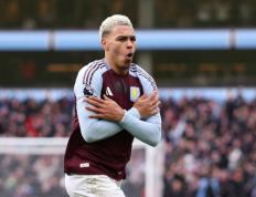 阿斯顿维拉队中瑰宝一个接一个被卖掉 财政为什么那么困难？