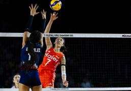 中国女排世锦赛小组赛全胜，将与法国队争八强
