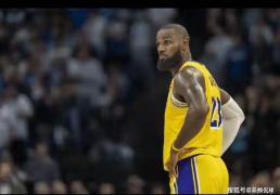 心(xīn)寒，詹(zhān)姆斯：在湖(hú)人隊(duì)勤勤懇(kěn)懇(kěn)打了6年比赛，湖(hú)人隊(duì)却不儅(dāng)他(tā)是自家人