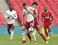 英超-利(lì)物浦(pǔ)2-1阿森(sēn)纳：利(lì)物浦(pǔ)后防(fáng)漏洞大，阿森(sēn)纳前鋒(fēng)软脚虾|前瞻(zhān)