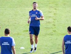 （体育）足球：马德里竞技一队备战新赛季