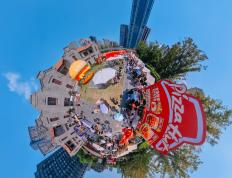 封神堡回归！必胜客比萨堡亮相上海巨C汉堡节