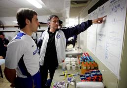 切(qiè)尔西旧将透露，穆帅帶(dài)领国米(mǐ)战胜切(qiè)尔西后，前切(qiè)尔西老板阿布很生氣(qì)