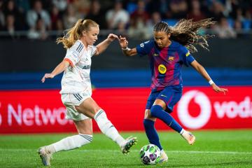 （体育）足(zú)球(qiú)——欧冠女足(zú)：巴塞(sāi)罗那(nà)胜拜(bài)仁(rén)慕尼黑