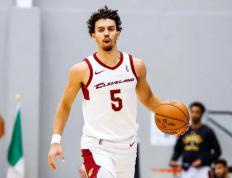 伯纳德加盟明尼苏达森林狼，夏联表现蒙羞