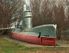 M-261型潜艇，A615项目（苏联）纪念碑，位于俄罗斯克拉斯诺达尔