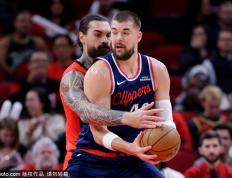 洛杉矶快船迎战孟菲斯灰熊，力争终结三连败