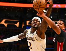 洛杉矶湖人击败迈阿密热火的关键因素