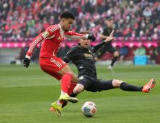 （体育(yù)）足球(qiú)——德(dé)甲：拜仁(rén)慕尼黑不敵(dí)奥格斯堡(bǎo)