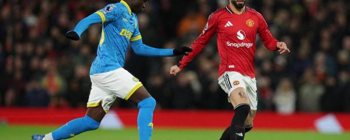 曼联1-1狼队，赛后评分：不是齐尔克泽第一，狼队15号排第一