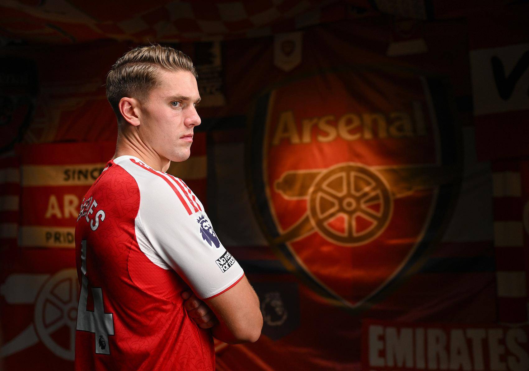 【英超新赛季前瞻】利物浦、阿森纳、曼城、切尔西展开引援竞赛,“第一联赛”争冠有好戏