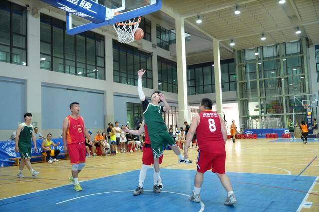 大浪时尚小镇2025“篮球嘉年华”活力开赛