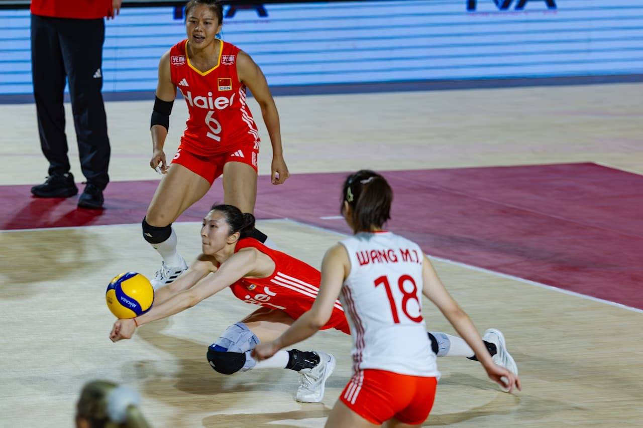 中国女排世锦赛小组赛全胜,将与法国队争八强