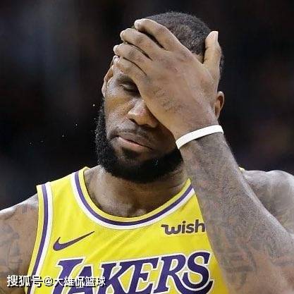 爱德华兹休赛季研究科比和乔丹比赛录像,为啥不研究库里老詹的