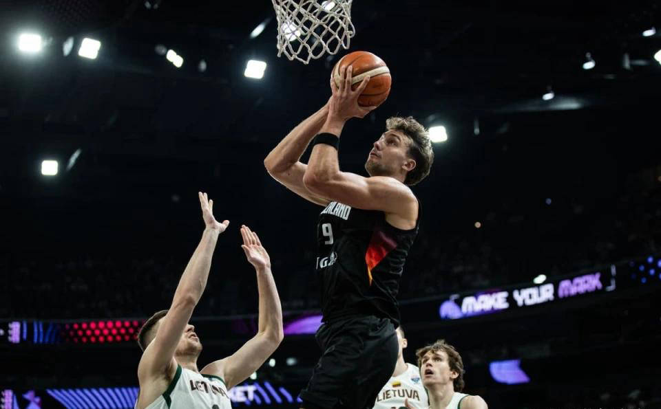 FIBA賽(sài)场的(de)顶尖得分手!奥兰多魔(mó)术侧翼(yì)球星欧锦賽(sài)表现抢眼
