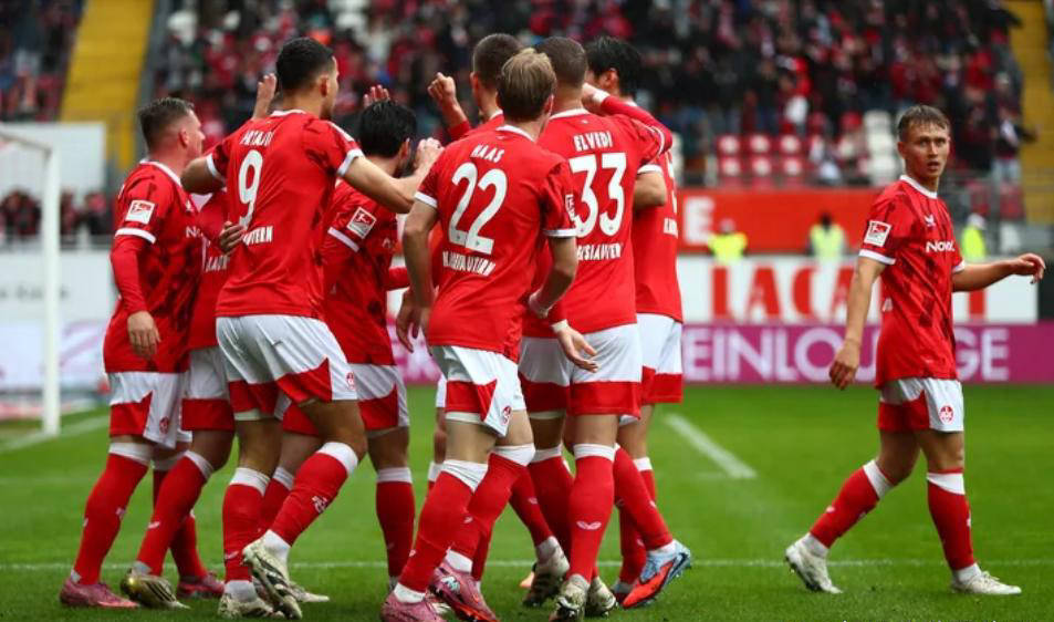 凯泽斯劳滕3-2力尅(kè)波鸿，普尔塔因梅(méi)开双响