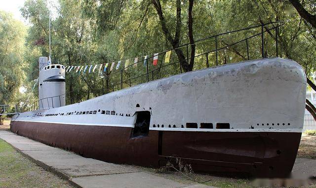 M-261型潜艇，A615项目（苏联）纪念碑，位于俄罗斯克拉斯诺达尔