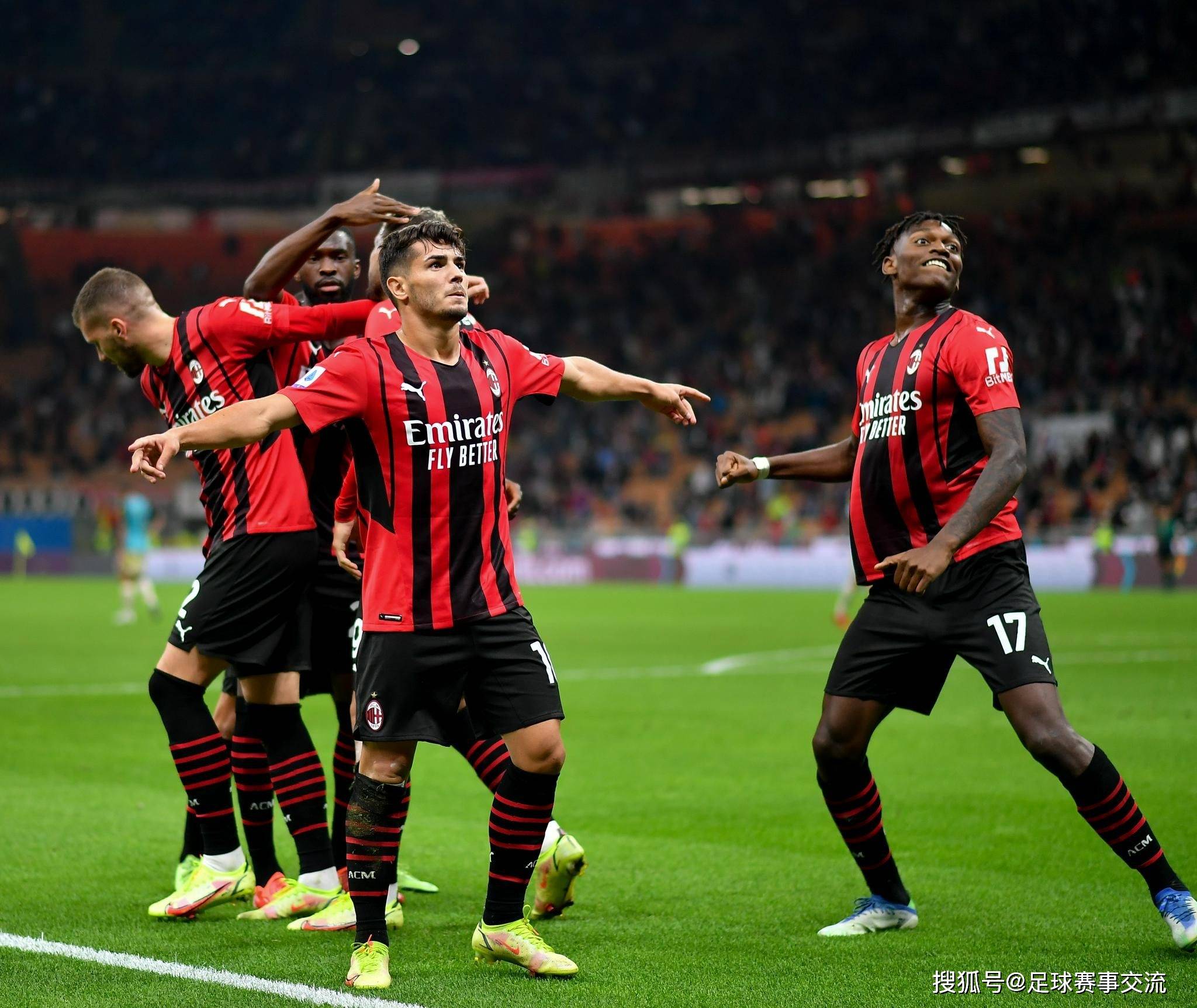 今日足球(qiú)：彿(fú)罗倫(lún)萨vsAC米兰 门兴vs奥格斯堡