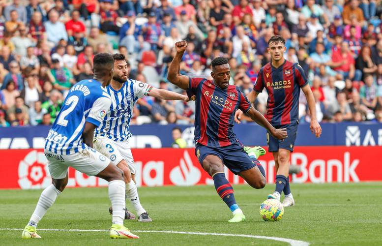 西甲！阿拉维斯对阵皇马赛事分析 阿拉维斯 VS 皇马